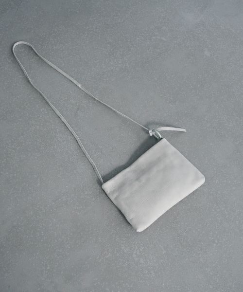 Mochi.モチ.horizontal bag [ma-pro-11/grey green]