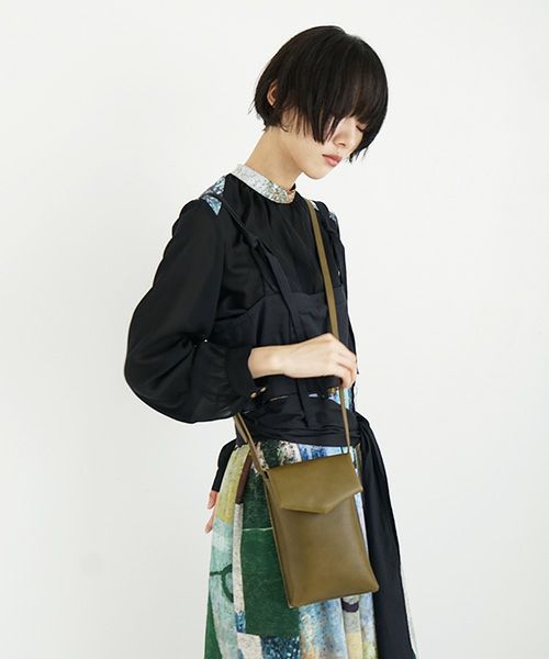 ohta.オオタ.olive slim letter bag [ac-21O1]