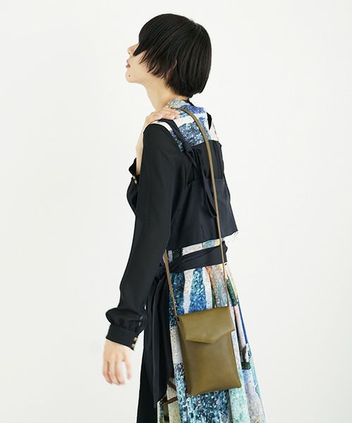 ohta.オオタ.olive slim letter bag [ac-21O1]