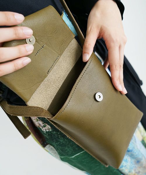 ohta.オオタ.olive slim letter bag [ac-21O1]
