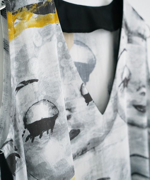 TOO HAJIMU.トヲハジム.眠子v-neck one piece [TOO-001-04 - 眠子×black/sa]