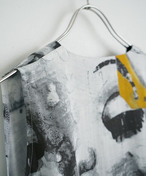 TOO HAJIMU.トヲハジム.眠子v-neck one piece [TOO-001-04 - 眠子×black/sa]