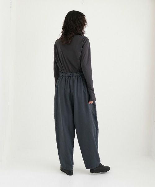 Mochi / home&miles.モチ / ホーム＆マイルズ.volume tuck pants [sumi]