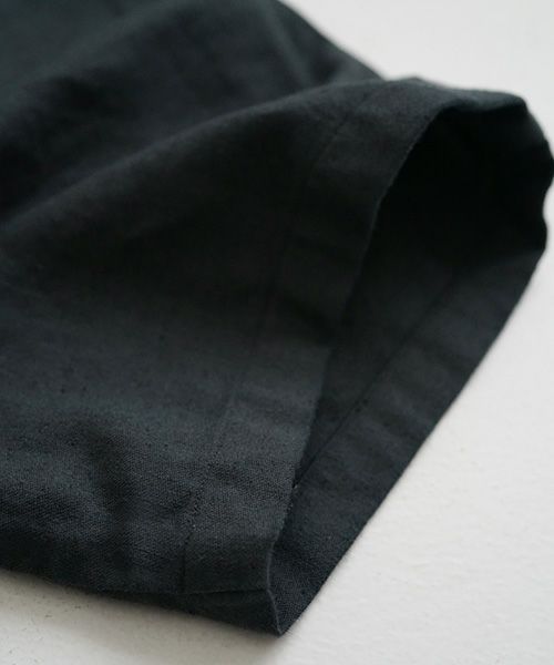 Mochi / home&miles.モチ / ホーム＆マイルズ.volume tuck pants [sumi]