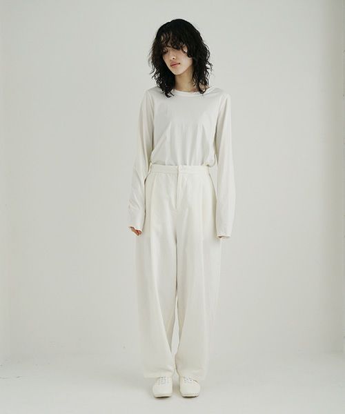 Mochi / home&miles.モチ / ホーム＆マイルズ.volume tuck pants [off white]