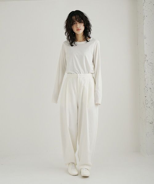 Mochi / home&miles.モチ / ホーム＆マイルズ.volume tuck pants [off white]