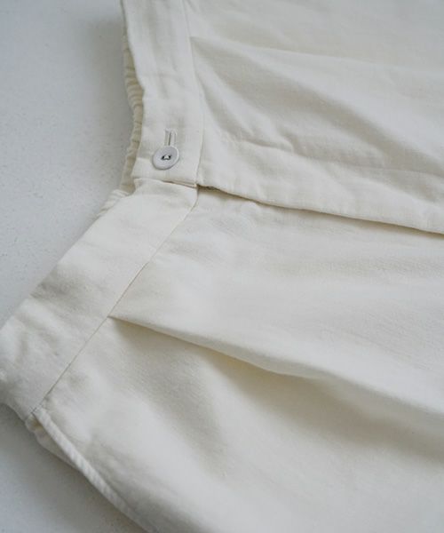 Mochi / home&miles.モチ / ホーム＆マイルズ.volume tuck pants [off white]