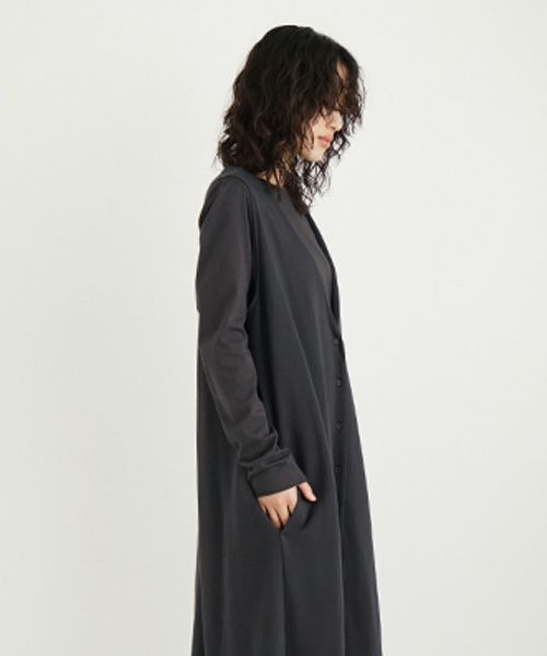 Mochi / home&miles.モチ / ホーム＆マイルズ.v-neck button one piece [sumi/・2]