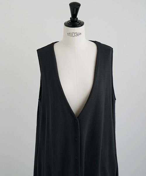 Mochi / home&miles.モチ / ホーム＆マイルズ.v-neck button one piece [sumi/・2]