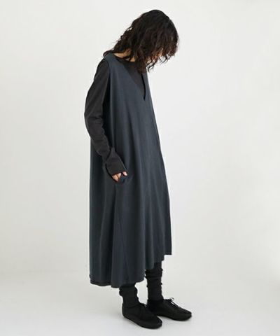 Mochi / home&miles.モチ / ホーム＆マイルズ.v-neck one piece [sumi]