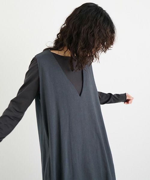 Mochi / home&miles.モチ / ホーム＆マイルズ.v-neck one piece [sumi]