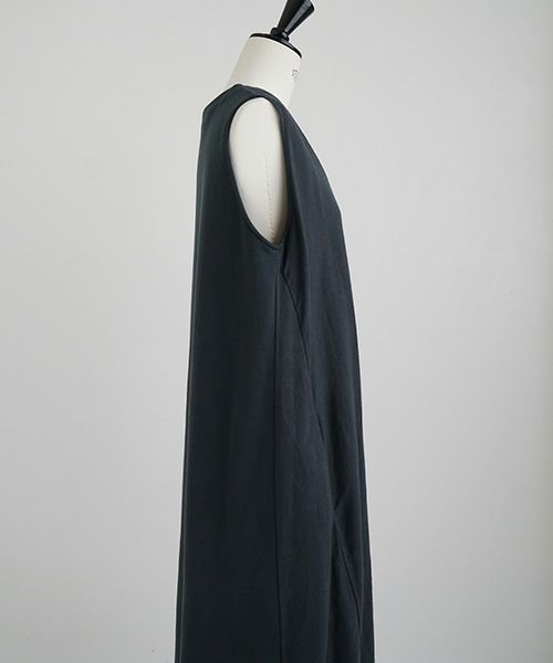Mochi / home&miles.モチ / ホーム＆マイルズ.v-neck one piece [sumi]