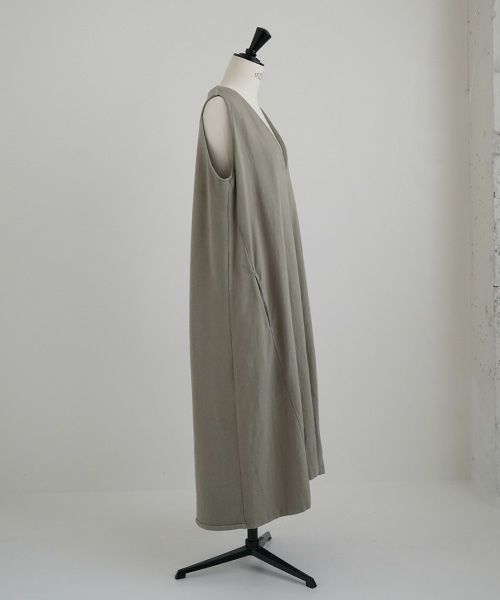 Mochi / home&miles.モチ / ホーム＆マイルズ.v-neck one piece [mud grey]