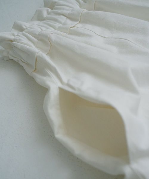 Mochi / home&miles.モチ / ホーム＆マイルズ.panel wide pants [off white]