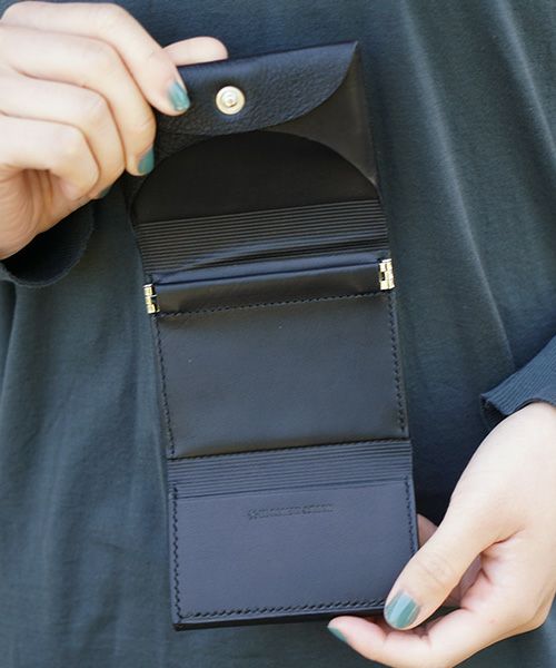 EDROBERTJUDSON.エドロバートジャドソン.TRIFOLD WALLET[B01Z WL-57 / 05.BLACK]