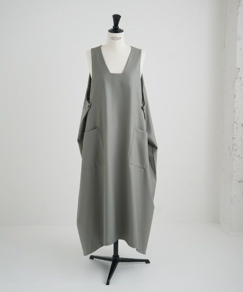 Mochi.モチ.square neck dress [ma22-op-02/green gray]