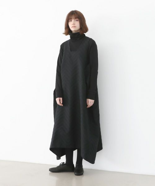 Mochi.モチ.square neck dress (Jacquard ). [ma22-op-02/Jacquard×black]