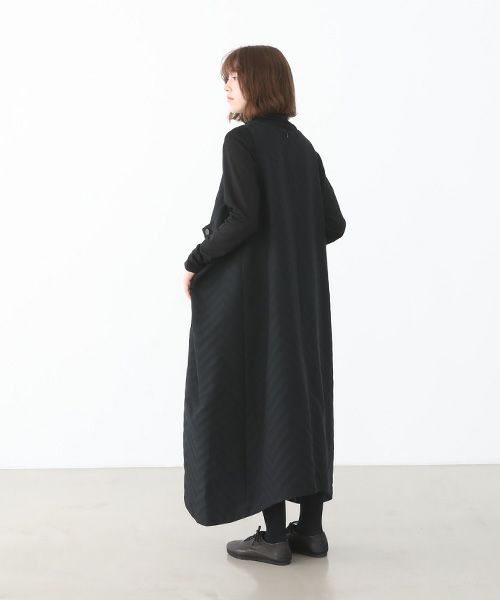 Mochi.モチ.square neck dress (Jacquard ). [ma22-op-02/Jacquard×black]