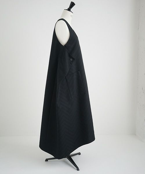 Mochi.モチ.square neck dress (Jacquard ). [ma22-op-02/Jacquard×black]