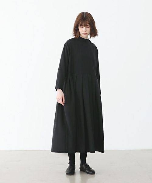 Mochi.モチ.hight neck tuck dress [ma22-op-04/black]