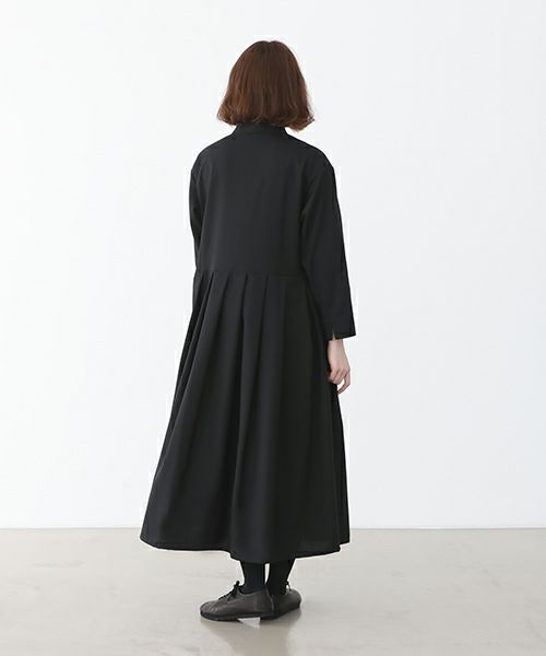 Mochi.モチ.hight neck tuck dress [ma22-op-04/black]