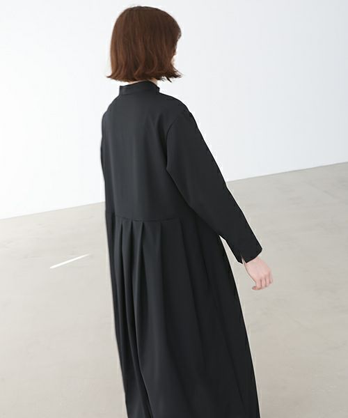 Mochi.モチ.hight neck tuck dress [ma22-op-04/black]