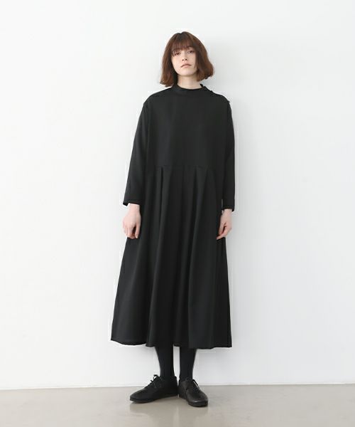 Mochi.モチ.hight neck tuck dress [ma22-op-04/black]