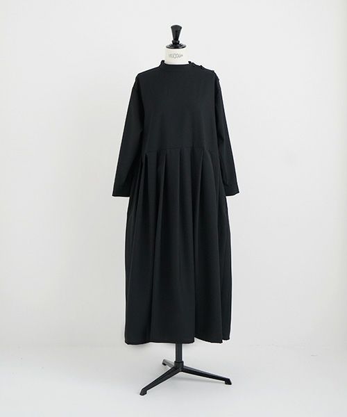 Mochi.モチ.hight neck tuck dress [ma22-op-04/black]