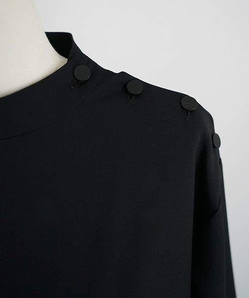 Mochi.モチ.hight neck tuck dress [ma22-op-04/black]