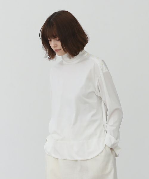 Mochi.モチ.side button top [ma22-b-02/white]