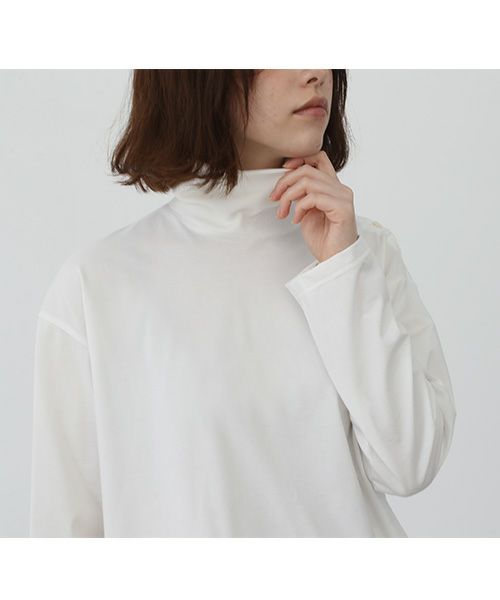 Mochi.モチ.side button top [ma22-b-02/white]