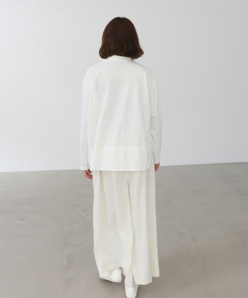 Mochi.モチ.side button top [ma22-b-02/white]