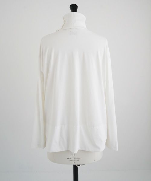 Mochi.モチ.side button top [ma22-b-02/white]