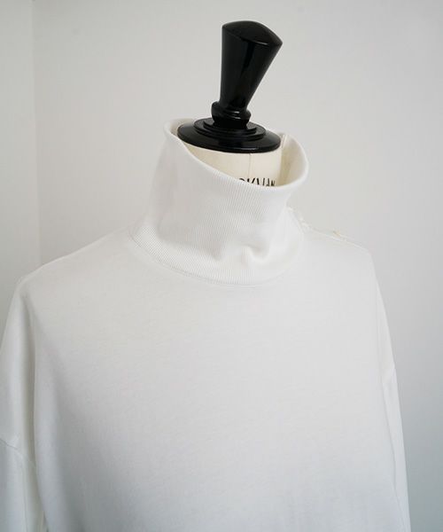 Mochi.モチ.side button top [ma22-b-02/white]