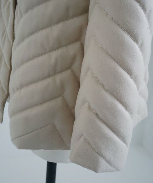 Mochi.モチ.quilted jacket [ma22-jk-02/off beige]