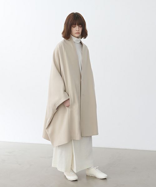 Mochi モチ cape coat [ma22-co-02/off beige]