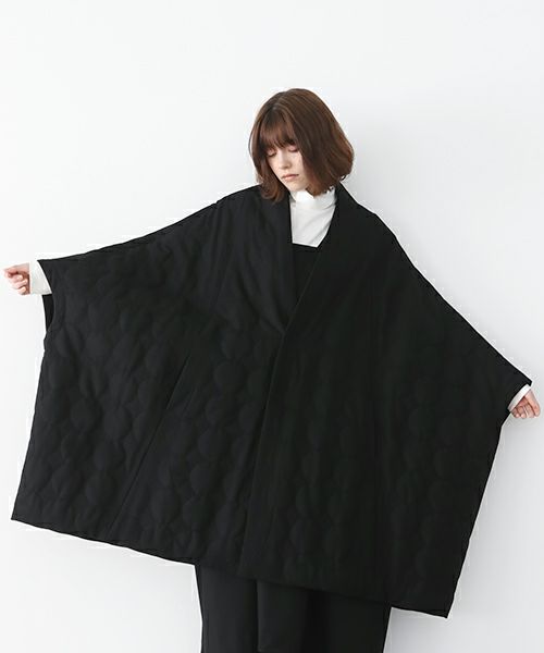 Mochi.モチ.quilted cape  coat [ma22-co-02/black quilted・]