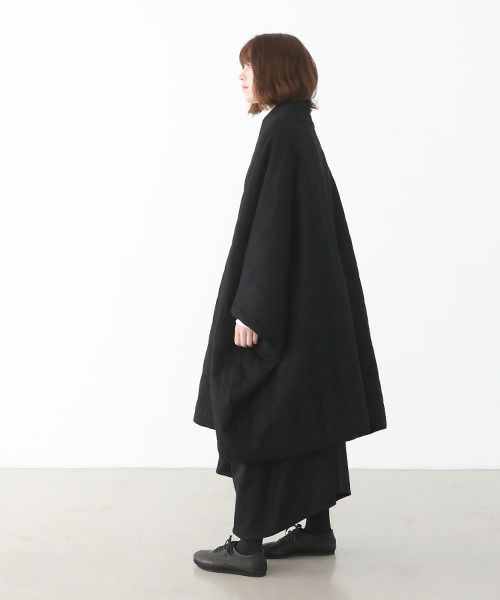 Mochi.モチ.quilted cape  coat [ma22-co-02/black quilted・]
