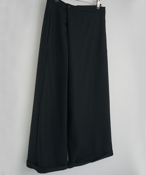 Mochi.モチ.asymmetry wide pants [ma22-pt-02/black/・1]