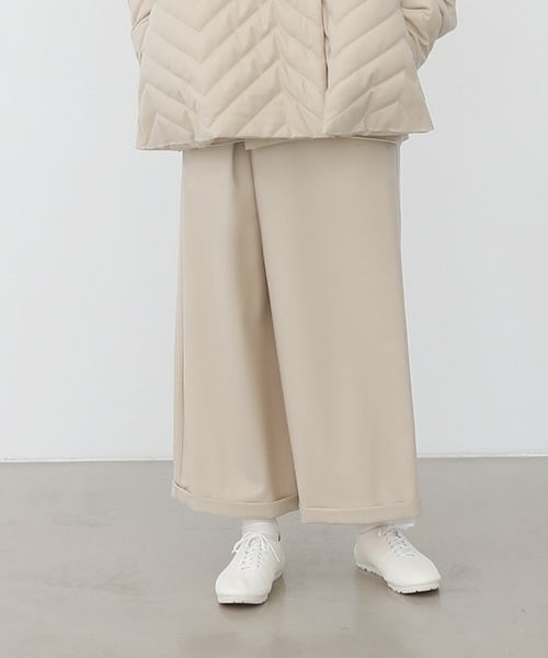Mochi.モチ.asymmetry wide pants [ma22-pt-02/off beige]