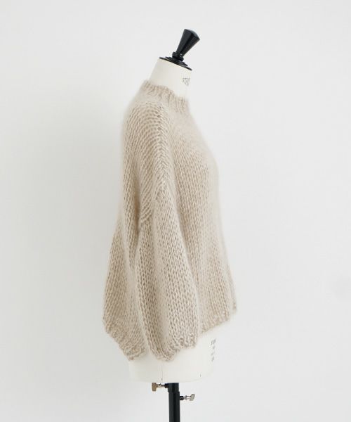 Mochi.モチ.hand knitted sweater [ma22-kn-04/beige]