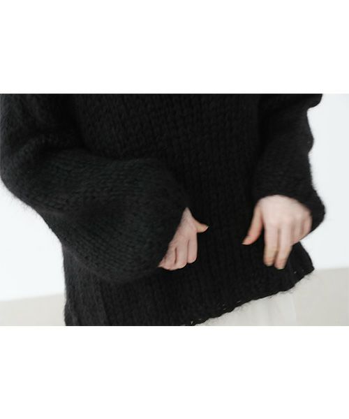 Mochi.モチ.hand knitted sweater [ma22-kn-04/black]