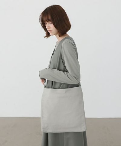 きれい Mochi モチ square shoulder bag | ochge.org