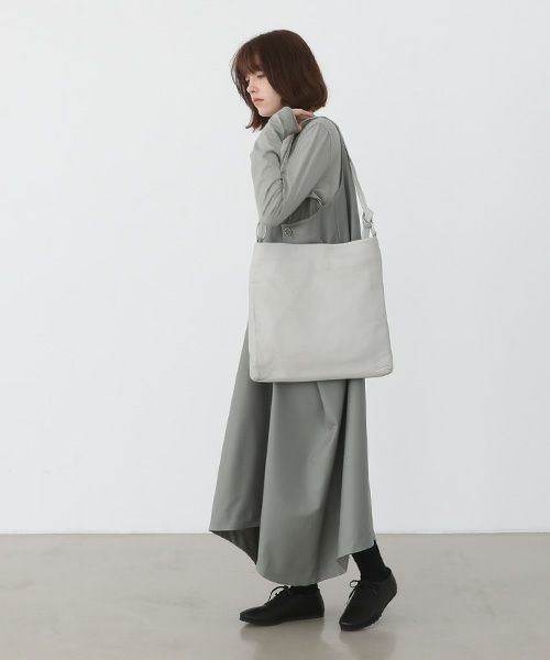 Mochi.モチ.square shoulder bag [ma-pro-16-/green grey]