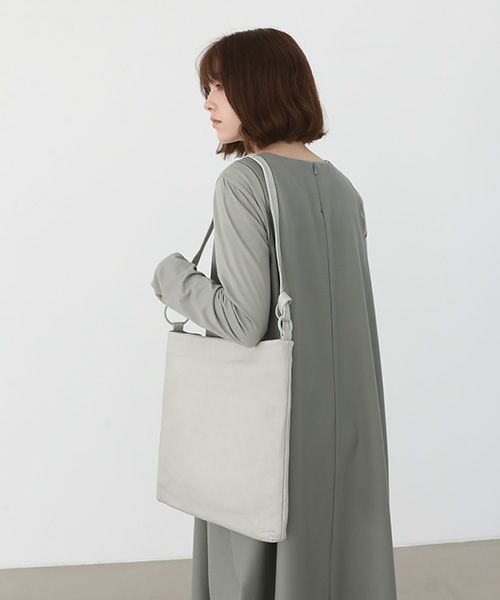 Mochi.モチ.square shoulder bag [ma-pro-16-/green grey]