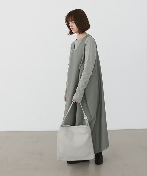 Mochi.モチ.square shoulder bag [ma-pro-16-/green grey]