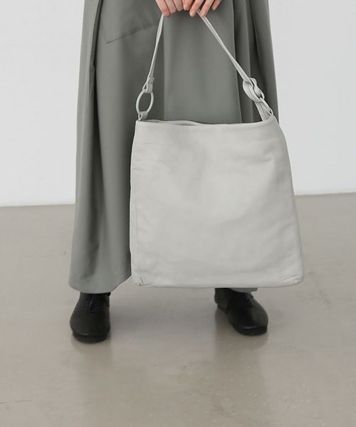 Mochi.モチ.square shoulder bag [ma-pro-16-/green grey]