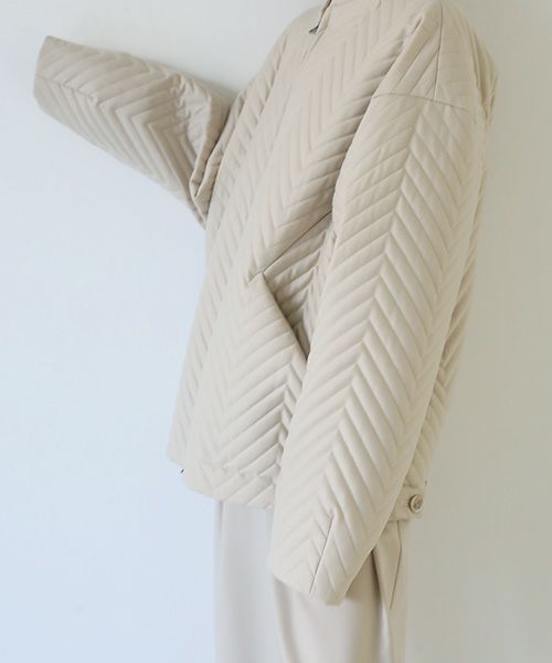 VU.ヴウ.zigzag stand collar bluson vu-a22-b12[OFF WHITE]_