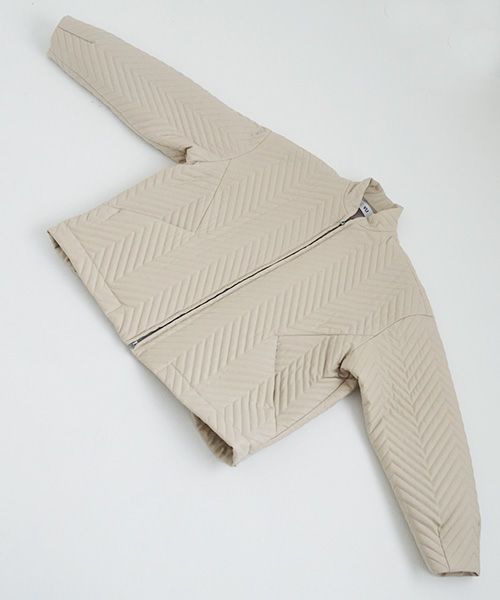 VU.ヴウ.zigzag stand collar bluson vu-a22-b12[OFF WHITE]_