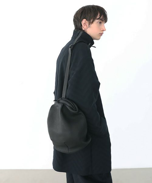 VU PRODUCT.ヴウプロダクト.vu-product-B11[BLACK].gama one-shoulder rucksack.